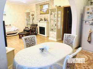 Коттедж 240м², 3-этажный, на длительный срок, 