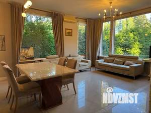 Дом 208м&sup2;, 2-этажный, посуточно, 