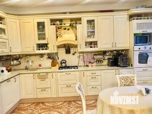 Коттедж 240м², 3-этажный, на длительный срок, 