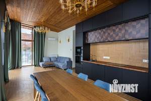 Дом 207м², 2-этажный, на длительный срок, 