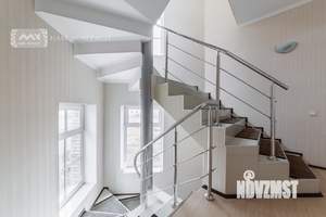 Коттедж 284м&sup2;, 3-этажный, на длительный срок, 