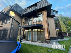 Дом 270м&sup2;, 3-этажный, на длительный срок, 