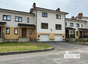 Таунхаус 186м&sup2;, 4-этажный, на длительный срок, 