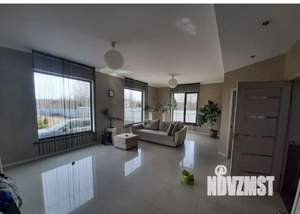 Коттедж 180м², 2-этажный, на длительный срок, 