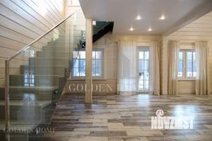 Дом 270м&sup2;, 2-этажный, на длительный срок, 