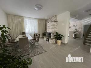 Дом 230м², 2-этажный, на длительный срок, 