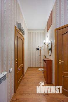 Дом 250м&sup2;, 2-этажный, на длительный срок, 