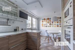 Таунхаус 176м&sup2;, 3-этажный, на длительный срок, 