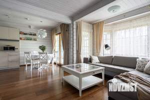 Таунхаус 120м², 2-этажный, на длительный срок, 