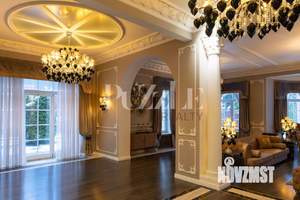 Дом 548м&sup2;, 3-этажный, на длительный срок, 