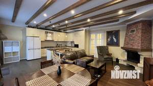 Таунхаус 210м², 3-этажный, на длительный срок, 