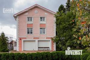 Коттедж 240м², 3-этажный, на длительный срок, 