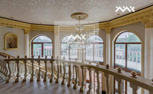 Дом 380м&sup2;, 3-этажный, на длительный срок, 