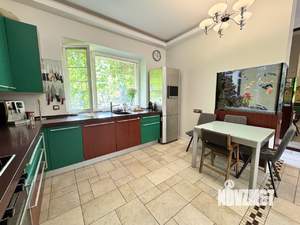 Таунхаус 140м², 3-этажный, на длительный срок, 