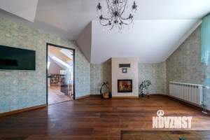 Таунхаус 220м², 3-этажный, на длительный срок, 