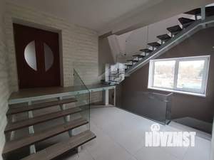 Дом 300м&sup2;, 3-этажный, посуточно, 