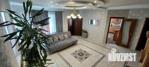 Дом 250м², 3-этажный, на длительный срок, 