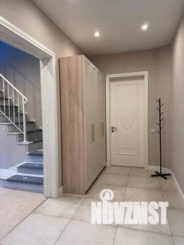 Дом 208м&sup2;, 2-этажный, посуточно, 