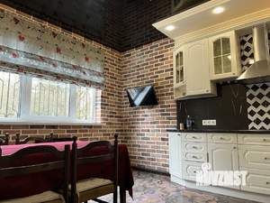 Дом 220м&sup2;, 2-этажный, на длительный срок, 