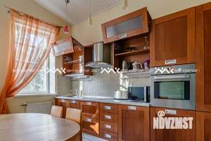 Таунхаус 155м², 3-этажный, на длительный срок, 