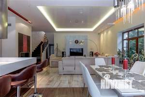 Дом 250м², 3-этажный, на длительный срок, 