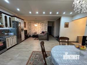 Дом 201м², 3-этажный, на длительный срок, 