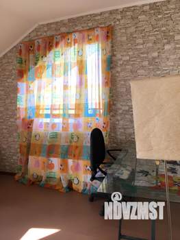 Коттедж 200м², 2-этажный, на длительный срок, 