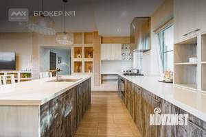 Дом 230м², 2-этажный, на длительный срок, 