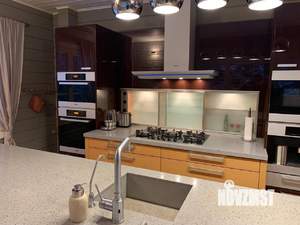 Коттедж 350м², 2-этажный, на длительный срок, 