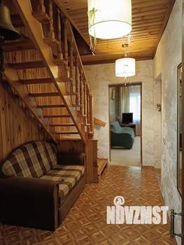 Дом 180м&sup2;, 2-этажный, на длительный срок, 