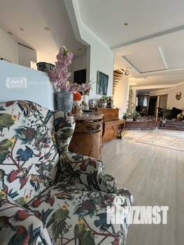 Дом 400м&sup2;, 2-этажный, на длительный срок, 