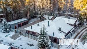 Дом 400м&sup2;, 2-этажный, посуточно, 