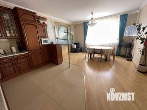 Дом 272м², 3-этажный, на длительный срок, 