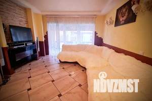 Дом 200м&sup2;, 2-этажный, посуточно, 