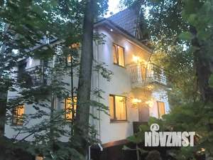 Коттедж 280м², 3-этажный, на длительный срок, 