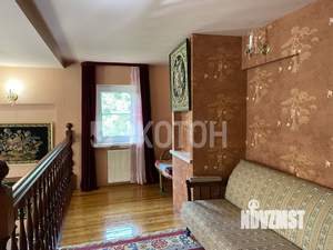 Коттедж 300м&sup2;, 2-этажный, на длительный срок, 