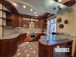 Коттедж 350м², 2-этажный, на длительный срок, 