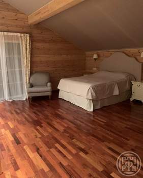 Дом 256м&sup2;, 2-этажный, на длительный срок, 