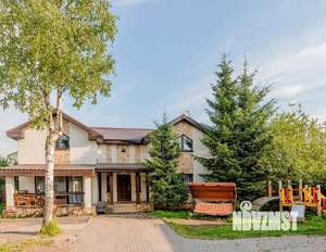 Дом 200м², 2-этажный, посуточно, 