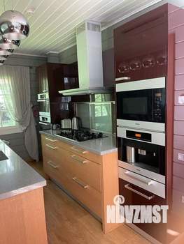 Коттедж 242м², 2-этажный, на длительный срок, 