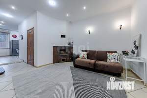 Таунхаус 190м², 3-этажный, на длительный срок, 