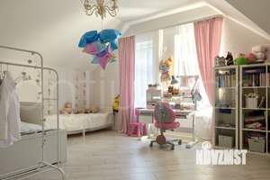 Коттедж 220м², 2-этажный, на длительный срок, 