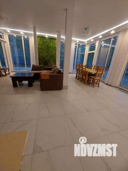 Дом 200м², 2-этажный, посуточно, 