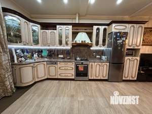 Дом 201м², 3-этажный, на длительный срок, 