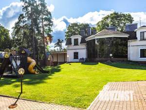 Дом 600м², 3-этажный, посуточно, 