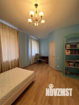 Коттедж 468м&sup2;, 3-этажный, на длительный срок, 