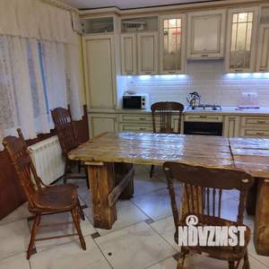 Дом 235м², 2-этажный, посуточно, 