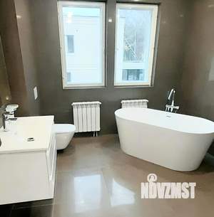 Коттедж 245м², 2-этажный, на длительный срок, 