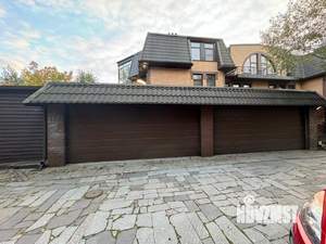 Дом 270м&sup2;, 3-этажный, на длительный срок, 