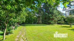 Коттедж 210м&sup2;, 2-этажный, на длительный срок, 